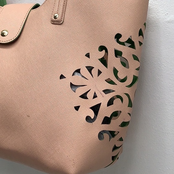 Signature Collection Pale peach vegan leather handbag Preowned - Picture 4 of 9